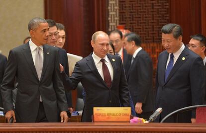 Los tres grandes líderes de la cumbre, de izquierda a derecha, el presidente estadounidense, Barack Obama; el ruso, Vladímir Putin; y el chino, Xi JIngping, en la cumbre Asia-Pacífico.