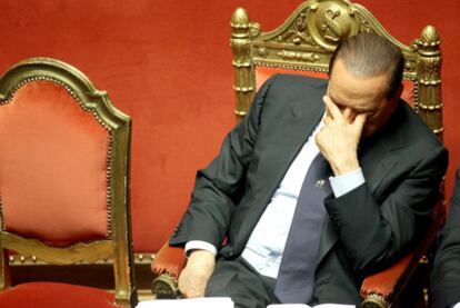 El primer ministro italiano, Silvio Berlusconi, ayer en el Senado durante el debate sobre la moción de censura.