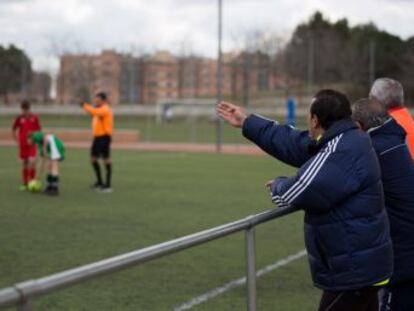 Psicólogos y entrenadores explican que la insana competitividad fomentada por algunos padres provoca violencia en el fútbol infantil