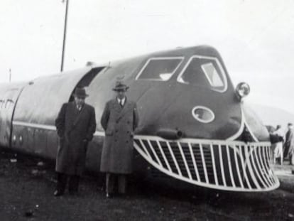 Primer Talgo en pruebas entre Madrid y Guadalajara, octubre de 1942.