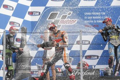 Márquez, flanqueado por Smith y Redding, en el podio de Misano.