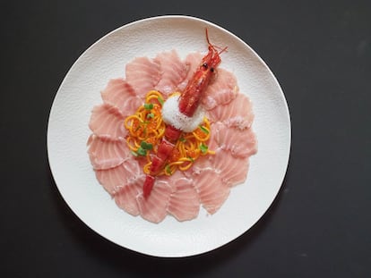 Carpaccio de otoro y carabinero al estilo thai, una de las recetas disponibles. Un manjar tan jugoso y tierno como irresistible.