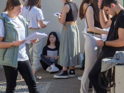 Inicio de los exámenes de selectividad en Logroño, a finales de mayo de 2023.