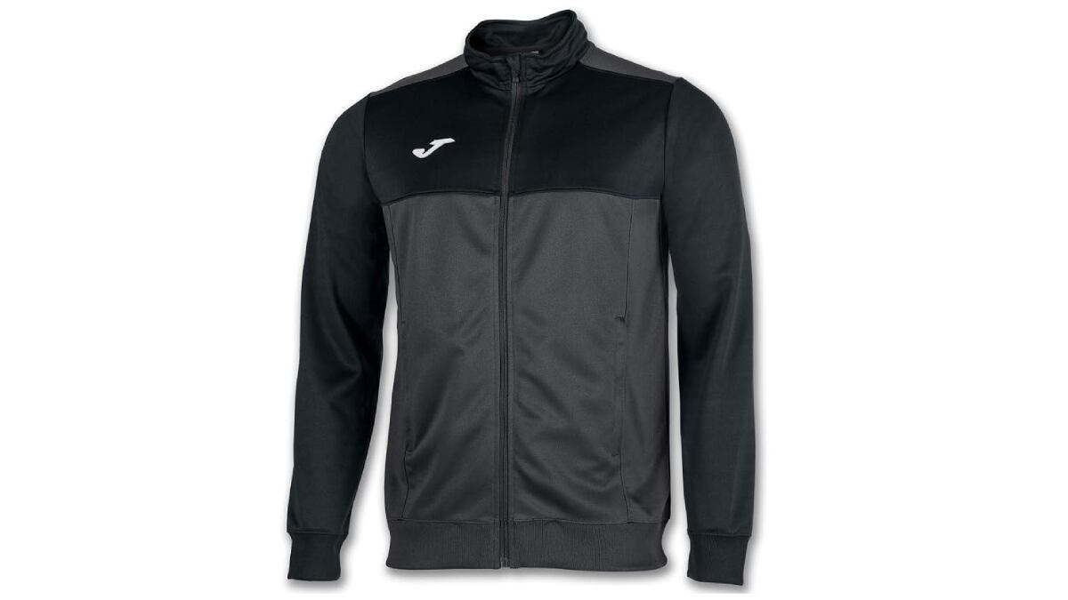Chaqueta de hombre con bolsillos laterales, de Joma.