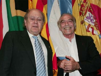 Jordi Pujol, a la izquierda, y el pianista Miguel Ángel Estrella, tras recibir el doctorado <i>honoris causa</i> en París.