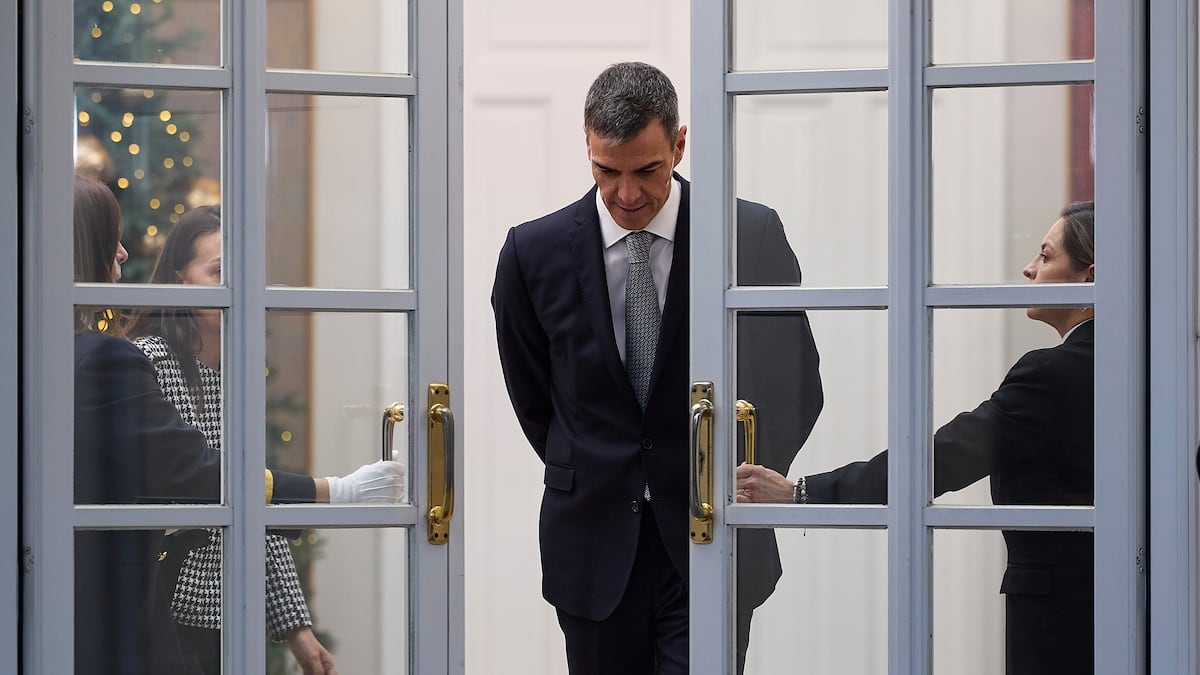 La corrupción y el acoso noquean al Gobierno