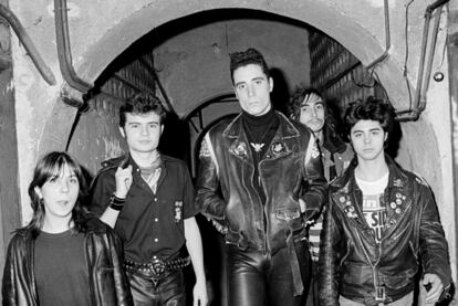 Loquillo con los Intocables, en 1982