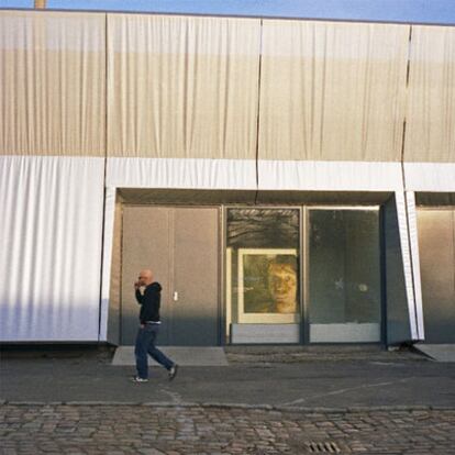 Fachada de Arnt & Partner, en el Halle am Wasser, pabellón berlinés con seis galerías recién inauguradas.