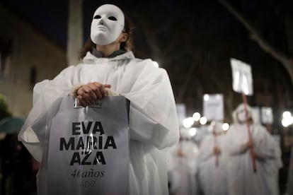 Manifestación convocada por el Movimiento Feminista de Sevilla con motivo del Día Internacional de la Mujer, este viernes.