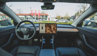 Interior de un Tesla.