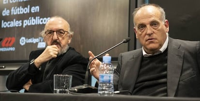 El administrador único de Mediapro, Jaume Roures, y el presidente de LaLiga, Javier Tebas