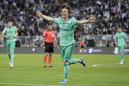 Luka Modric celebra el tercer gol del Real Madrid.