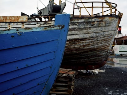 Barcos en el muelle seco del astillero (Reikiavik, 2009).