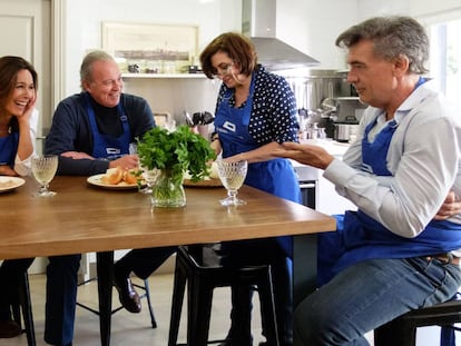 Lydia Bosch, Bertín Osborne, Luisa Martín y Francis Lorenzo, en 'Mi casa es la tuya'.