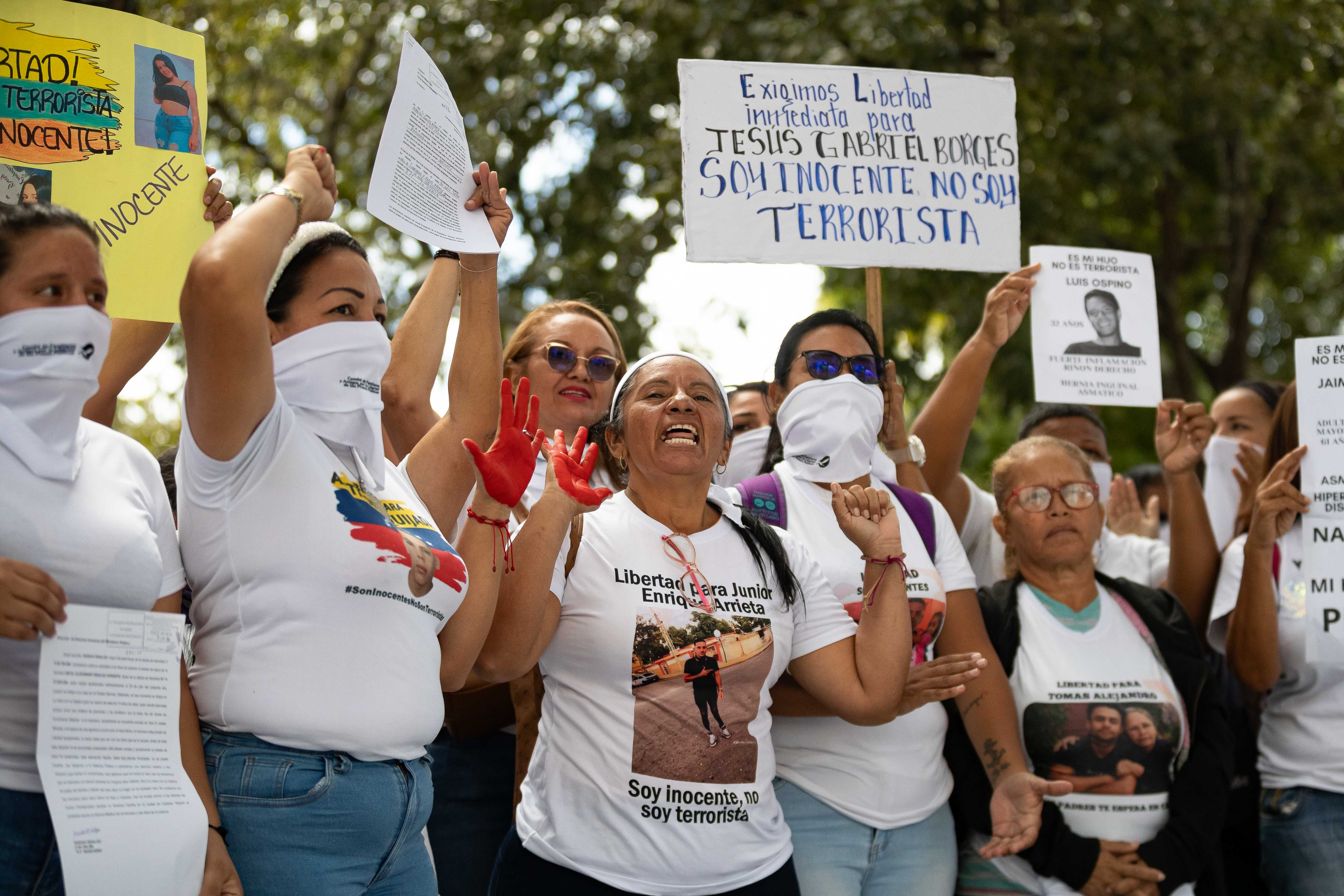 Los venezolanos salen a la calle. En la conciencia del soldado está no disparar