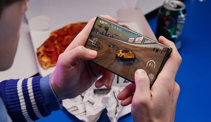 Un Samsung Galaxy ejecutando un juego