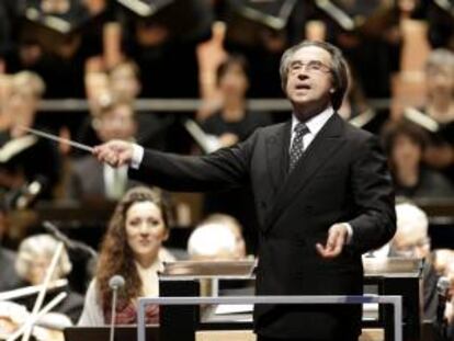El director de la orquesta sinfónica de Chicago, el italiano Riccardo Muti. EFE/Archivo