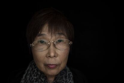 Keiko Ogura, de 78 años, ha dedicado su vida a mantener vivo el recuerdo de aquel día devastador al compartir su experiencia con los visitantes del Monumento de la Paz de Hiroshima.