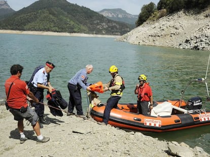 Mossos y bomberos participan en las labores de b&uacute;squeda de la pareja desaparecida.