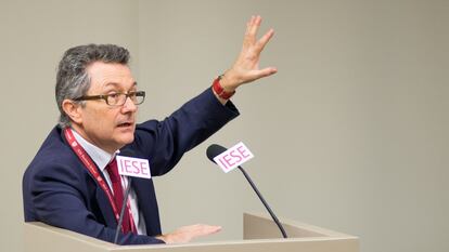 Xavier Vives, durante una clase.