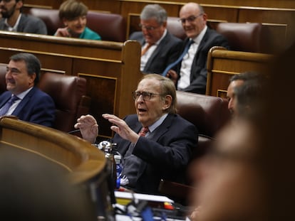 Ramón Tamames, durante un momento de la moción de censura contra el Gobierno.