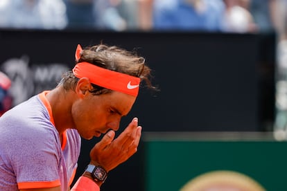 Nadal se lamenta durante el partido.