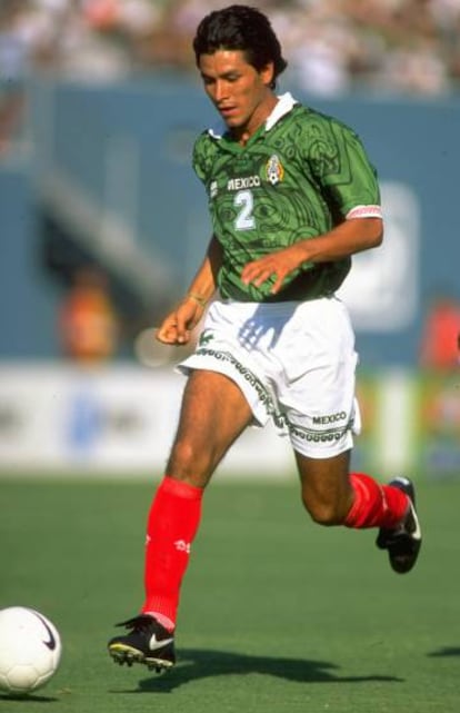 Suárez durante un partido con el equipo de México