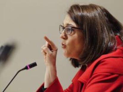 La portavoz parlamentaria del PSOE, Soraya Rodríguez, durante a la rueda de prensa que ha ofrecido hoy tras concluir la junta de portavoces en el Congreso de los Diputados.