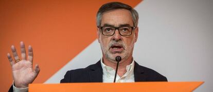 El secretario general de Ciudadanos, José Manuel Villegas, durante su rueda de prensa en Valencia.