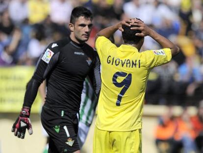 Giovani se lamenta ante Adán.