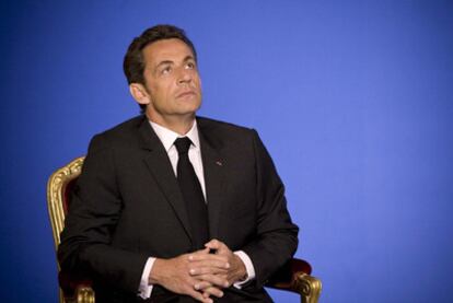 El presidente Nicolas Sarkozy escucha un discurso en el palacio del Elíseo, en mayo de 2009.