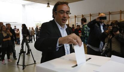 Josep Rull, coordinador de Convergència, votant el 9-N.
