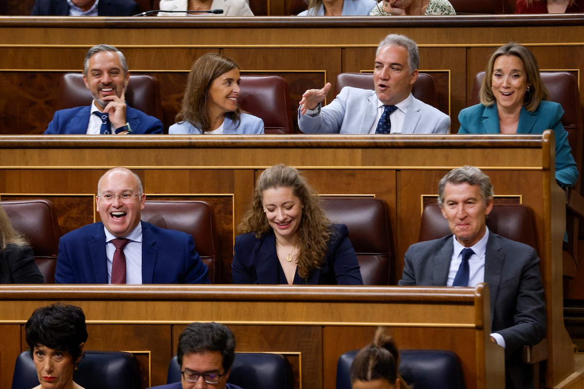 ¿De qué demonios te ríes?