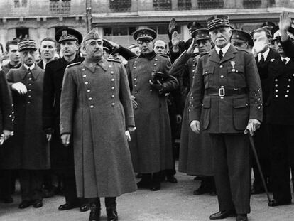 En primer plano, Francisco Franco, en febrero de 1941.
