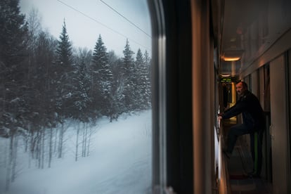 En el Transiberiano, atravesando la estepa en invierno.