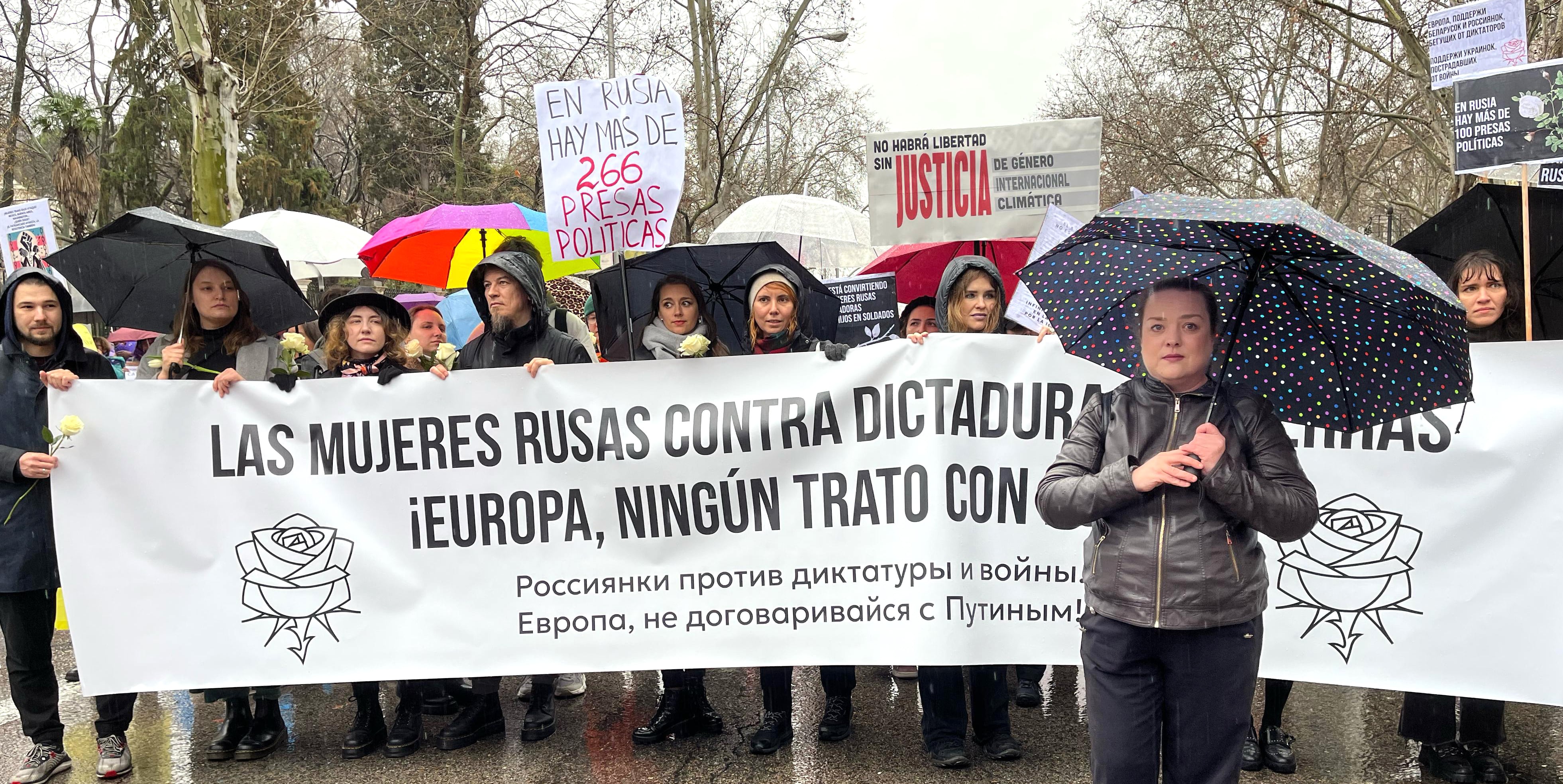 Mujeres rusas contra la guerra: “Estamos aquí para manifestarnos contra la guerra, contra violencia machista en Rusia y en el mundo”