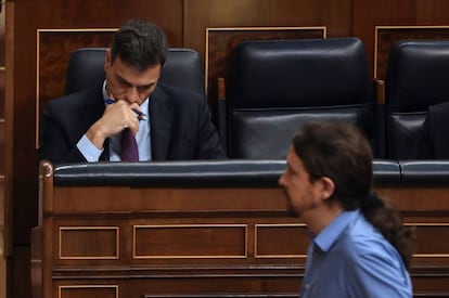 Pablo Iglesias y Pedro Sánchez, en el pleno del pasado 27 de junio.