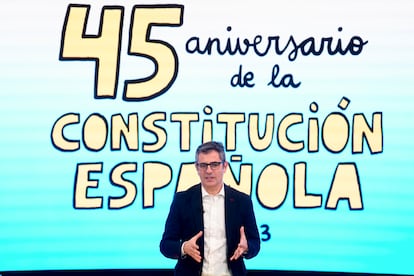 El ministro de la Presidencia, Justicia y Relaciones con las Cortes, Félix Bolaños, interviene en el acto con motivo del 45º aniversario de la Constitución española, este lunes en Madrid.