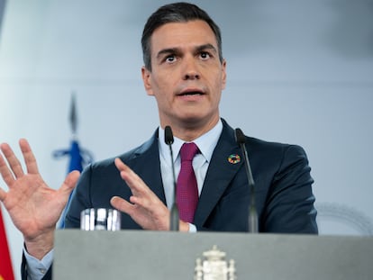 Pedro Sánchez, durante la rueda de prensa este domingo en La Moncloa.