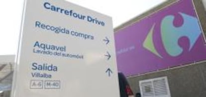 Carrefour cuenta con un nuevo servicio de recogida del pedido 'online' en el coche