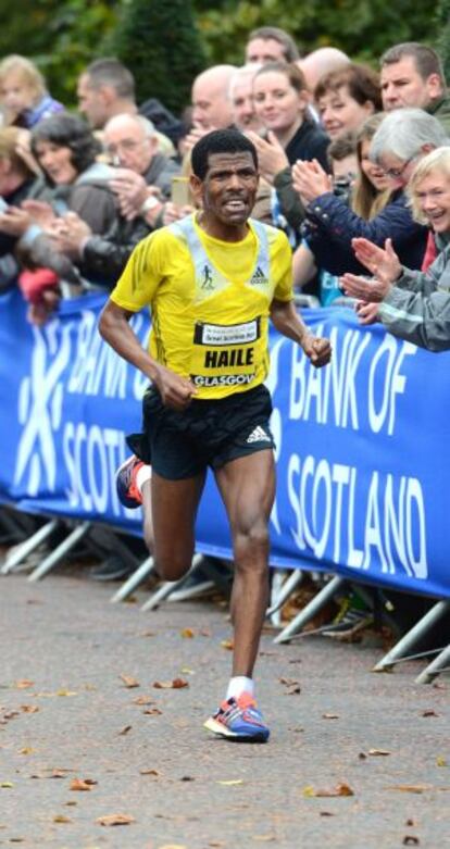 Gebrselassie, durante una carrera en Glasgow (Escocia). 