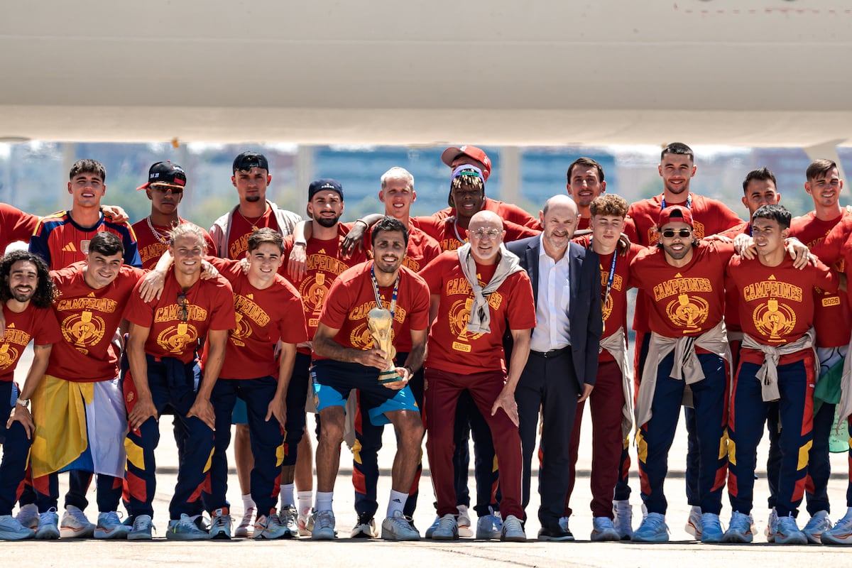 Madrid Explota en Celebración: Las Campeonas del Mundo de España Conquistan Calles y Corazones