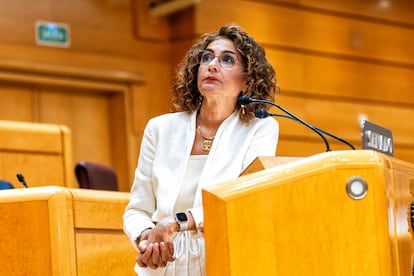 La vicepresidenta primera y ministra de Hacienda, María Jesús Montero, este miércoles en el Senado.