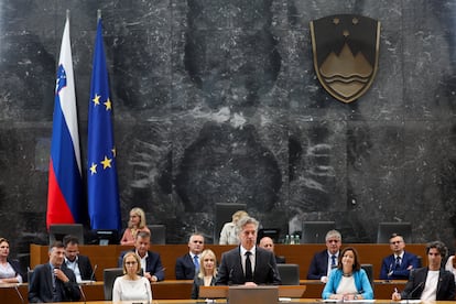 El primer ministro esloveno, Robert Golob, durante el debate del Parlamento sobre el reconocimiento del Estado de Palestina, celebrado este martes en Liubliana.