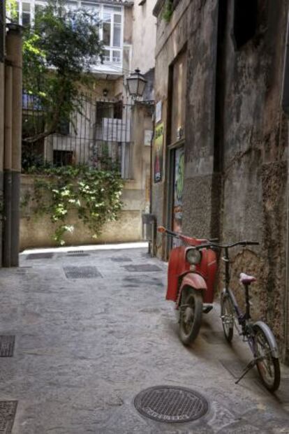 Carrer Costa d'en Brossa, al laberíntic barrio de Canamunt.