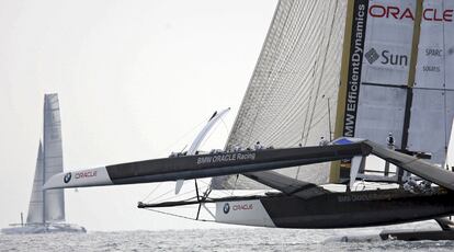 El Oracle y el Alinghi han mantenido una dura pugna el viernes y el domingo.