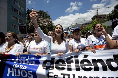 La l&iacute;der opositora Maria Corina Machado en una protesta. 