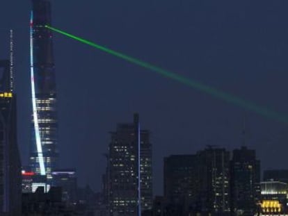 Shanghai Tower en el distrito financiero de Pudong en Shanghai
