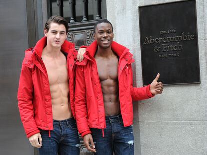 Abercrombie & Fitch se vuelca en lavar su imagen