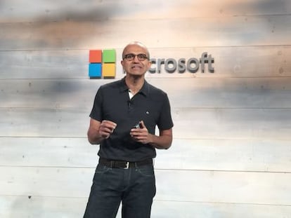 Satya Nadella, consejero delegado de Microsoft, durante el encuentro.